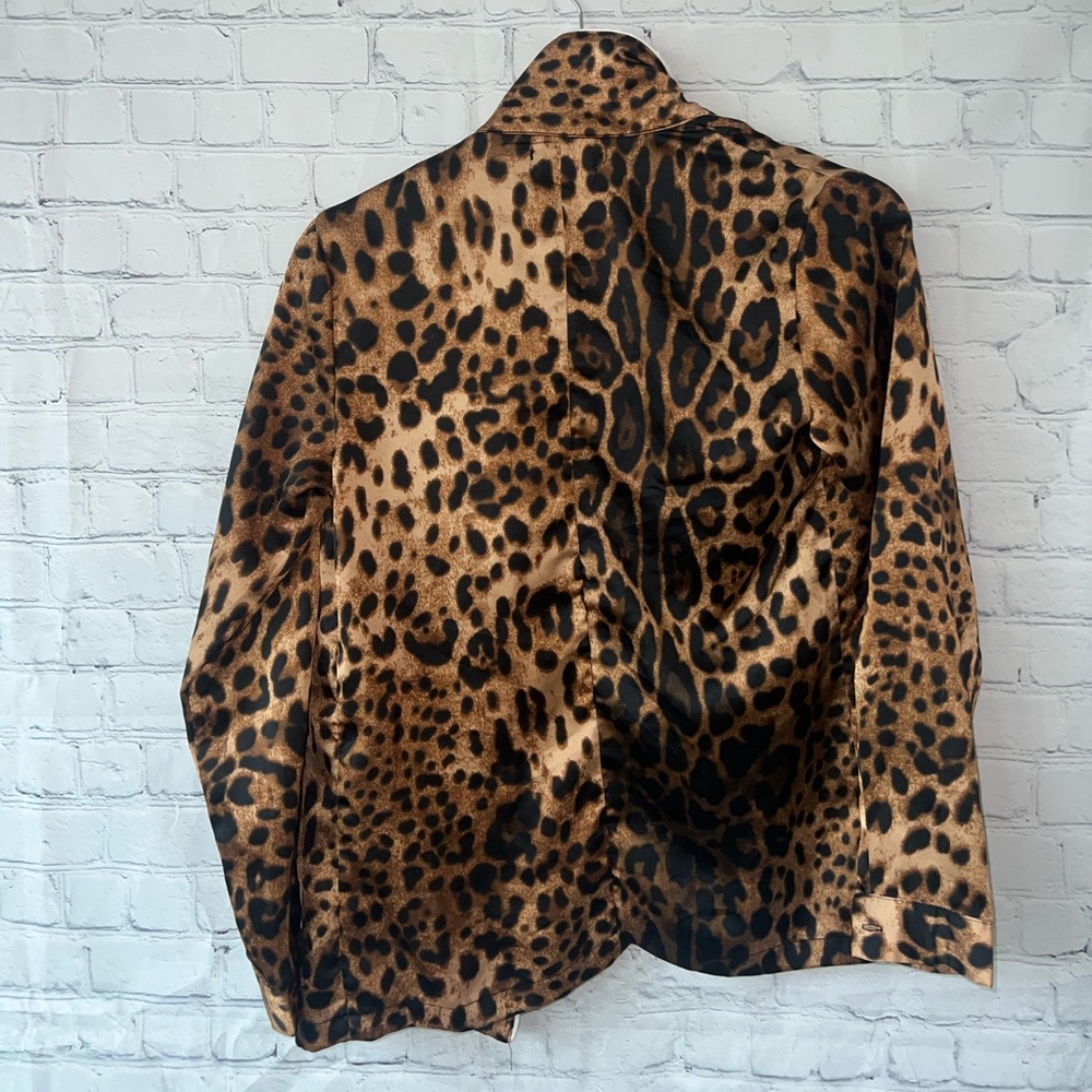Pretty Little Thing Cheetah Print Button Down top size 0 - Picture 5 of 6